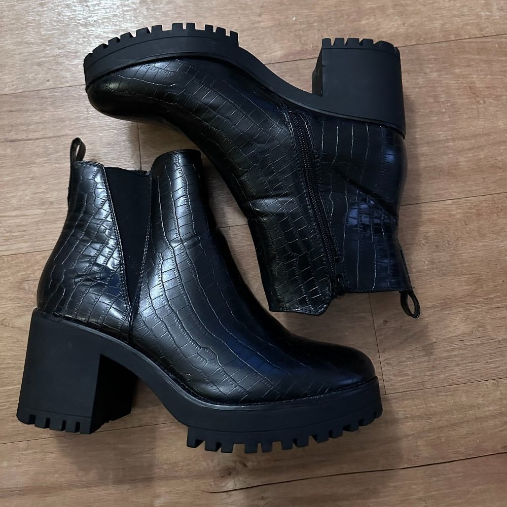 Black Croc Chunky Chelsea Boots